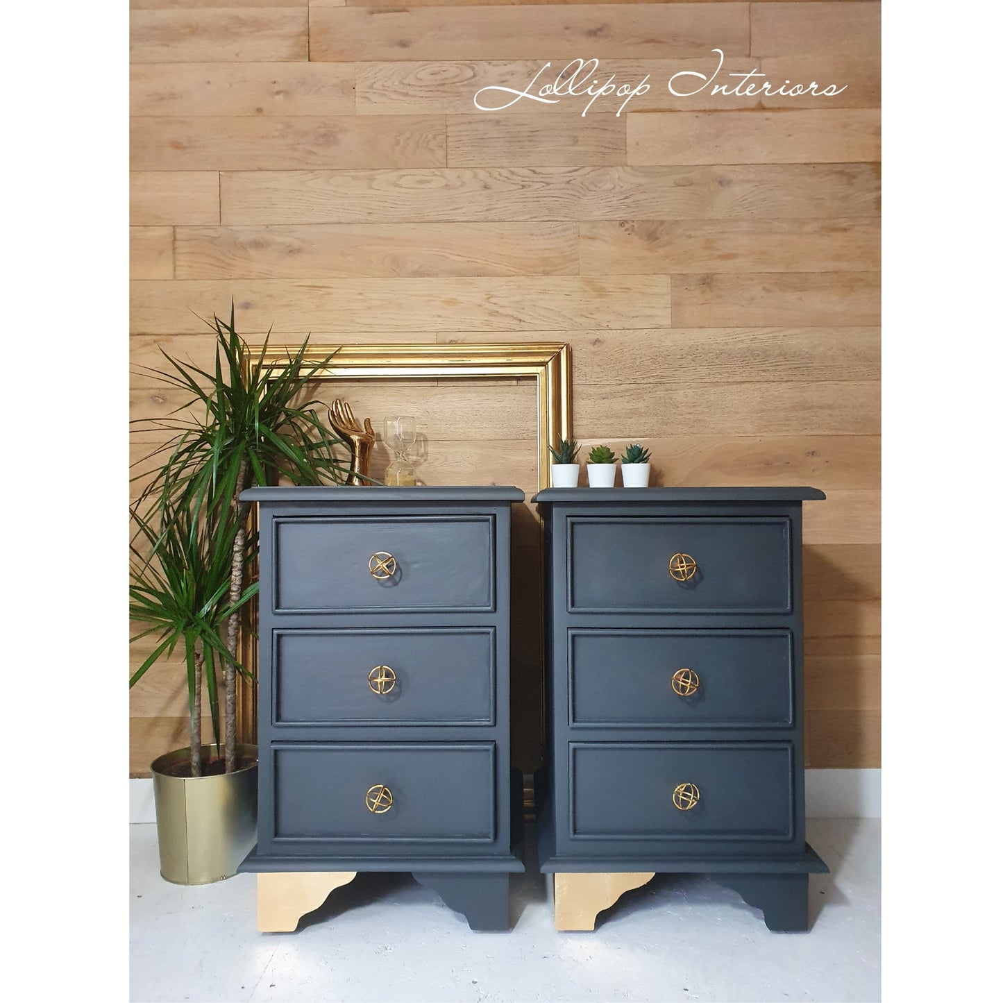 Bedside tables/cabinets